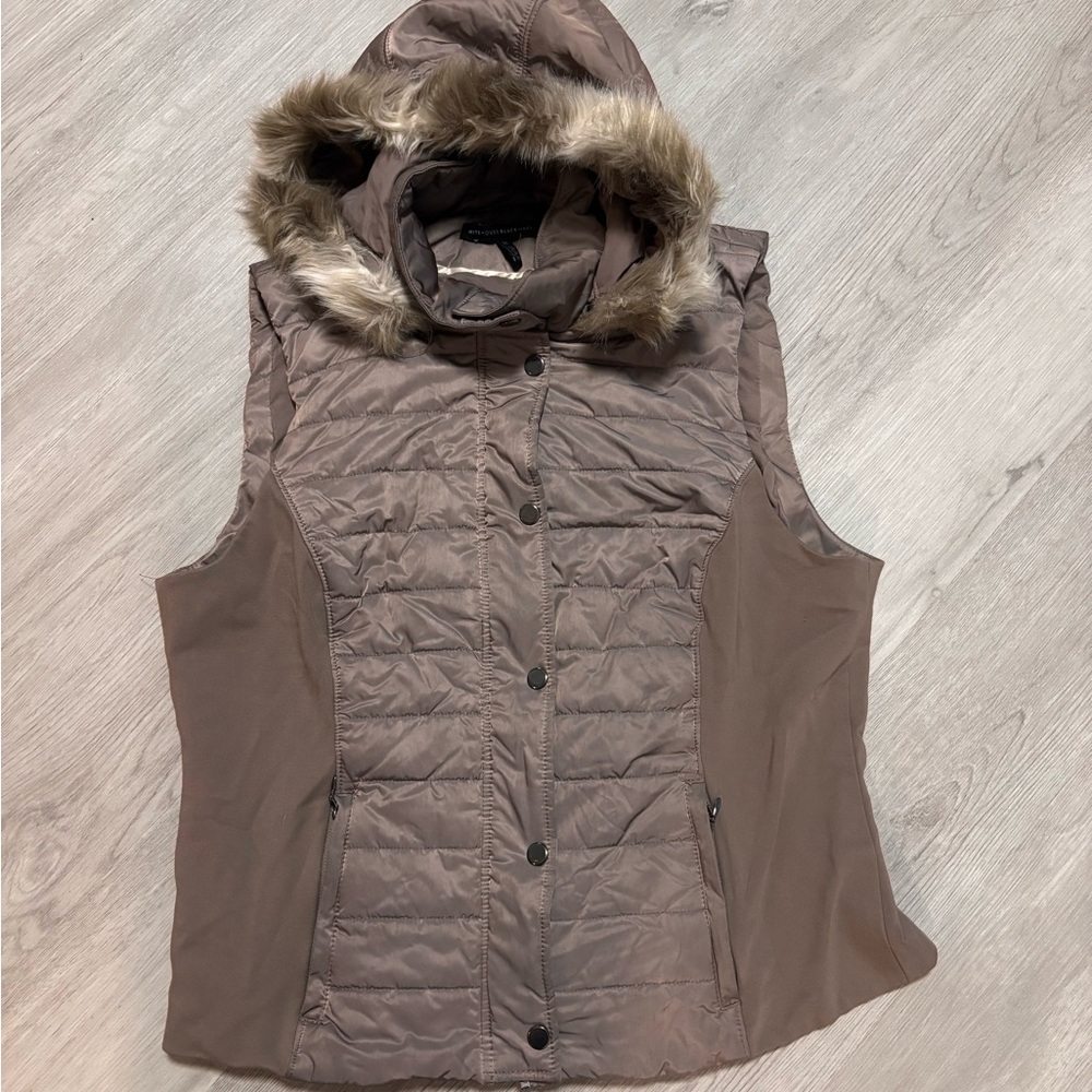 White House Black Market Taupe Quilted Vest with Faux Fur Hood